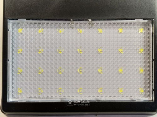 拆解報(bào)告 五塊八包郵的28LED天黑常亮太陽能壁燈，探究其內(nèi)在奧秘